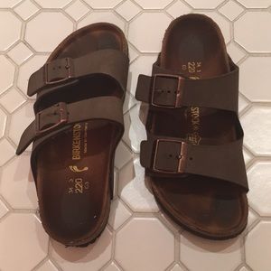 Kids Birkenstocks - Mocha - Size 2.5